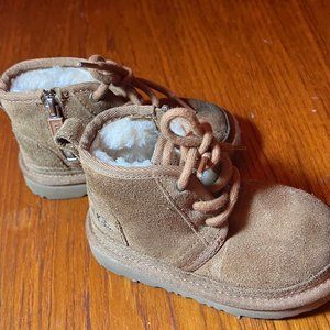 Kids UGG boots size 8 neumel style